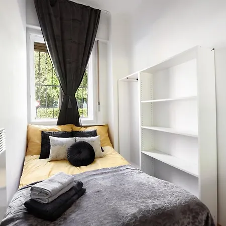 Buda Centre Homes By The Allee Shopping Mall * 布达佩斯