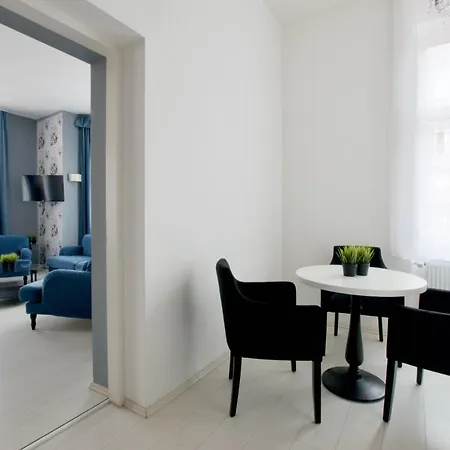 Premium By Hi5 - Astoria Square Appartamento