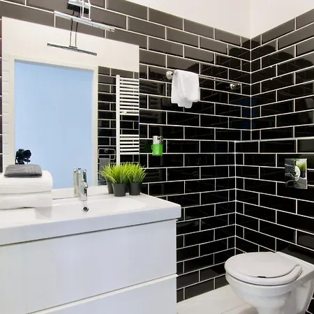 Premium By Hi5 - Astoria Square Appartamento