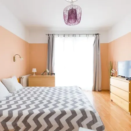 Acacia Center Apartment *