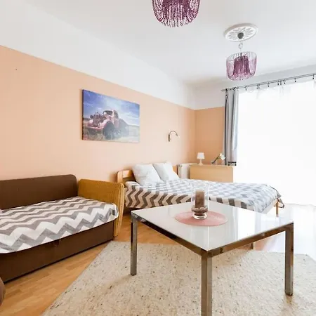 Acacia Center Apartment *