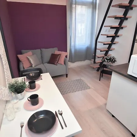 Apartament The Apex Residences