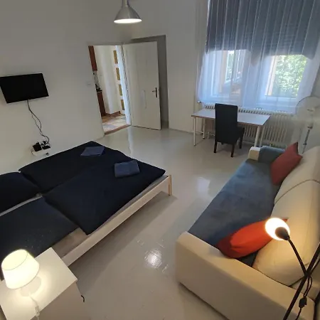Hun Galeria Apartment