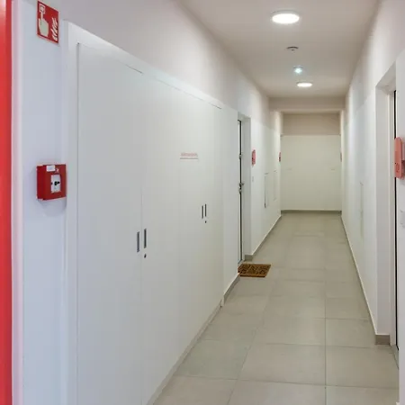 Sweet , 30sqm Studio, Free Private Parking, Mountain View, Balcony, 20 Min From Downtown Appartement