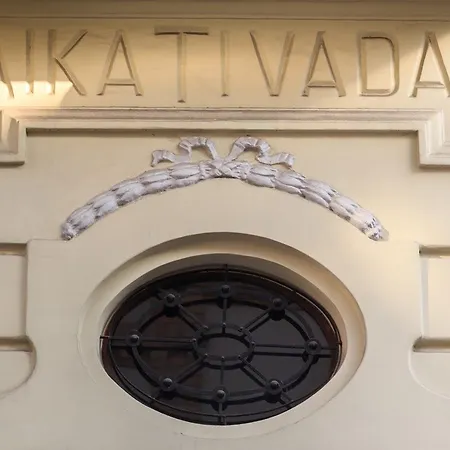 Mika Downtown Отель 3*