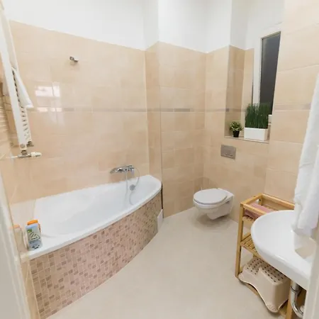 Rumbach Royal Apartament