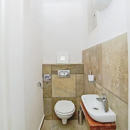 Beautiful 3 Bedroom In 7th District Apartmán *