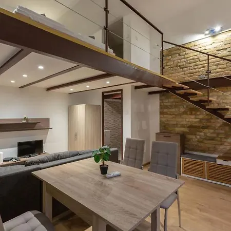 Apartment Stylish Loft Flat In The Heart Of Budapest