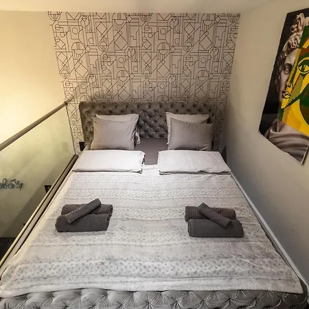 Bobo's Luxury