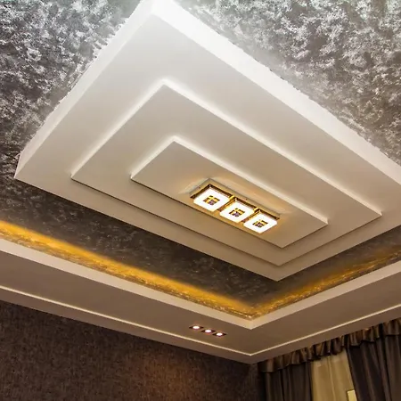 Silver Apartment
