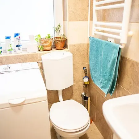 Appartement Of Koezraktar Boedapest