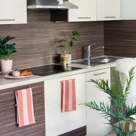 Apartment Urban Corvin - Ac & Metro Access Budapest