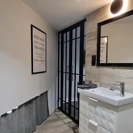 Bobo's Luxury *