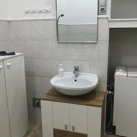 Szenes-house Apartman *