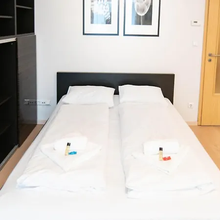 아파트 Central Passage For 2, Balcony, Wifi, Ac, Tv *