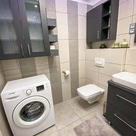 Slate Wood Apartment *