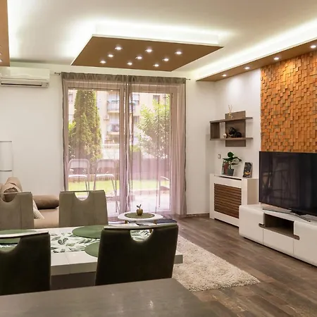 Apartment Slate Wood *