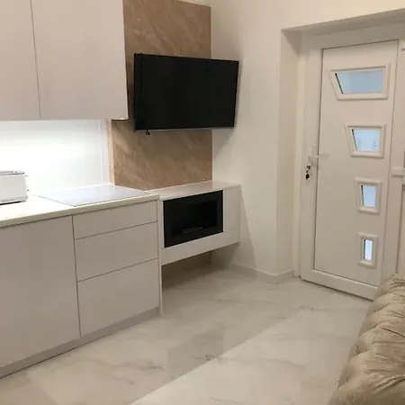 Colton West Deluxe Apartament *