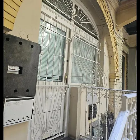 7dab Bezeredj Contactless Self -check-in Apartman Budapest