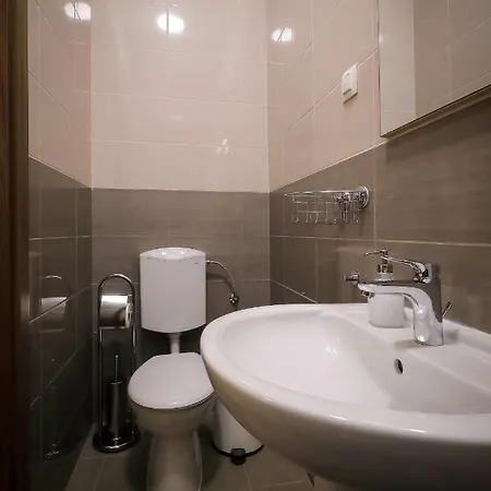 Guest house East Station Comfort