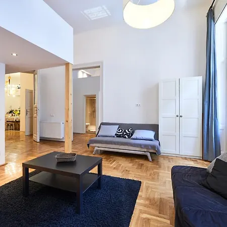 Apartment Large For Groups Center Dist. Vii