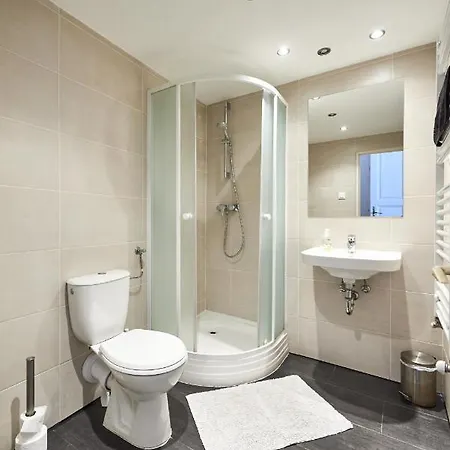 Large For Groups Center Dist. Vii Apartment Budapest