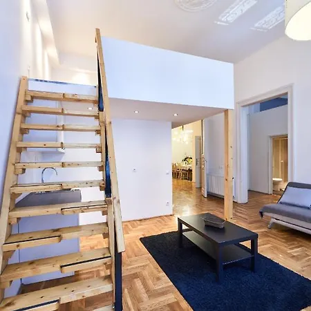 Apartment Large For Groups Center Dist. Vii