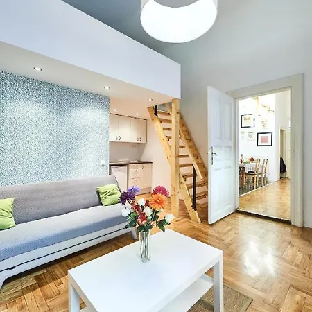 Apartment Large For Groups Center Dist. Vii