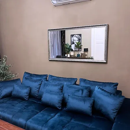 M13 Rustic Stylish With King Bed & Friendly Host Budapest