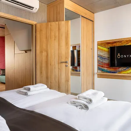 Onyx Luxury Hotel 4*