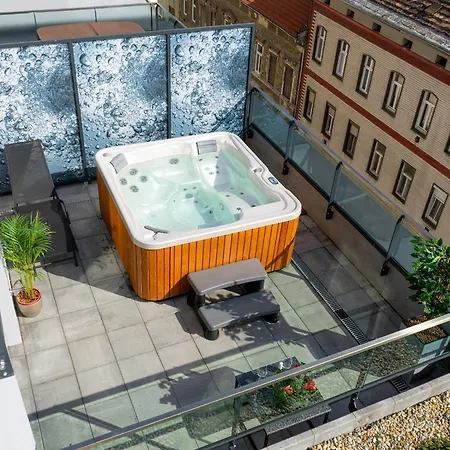 Onyx Luxury Hotel