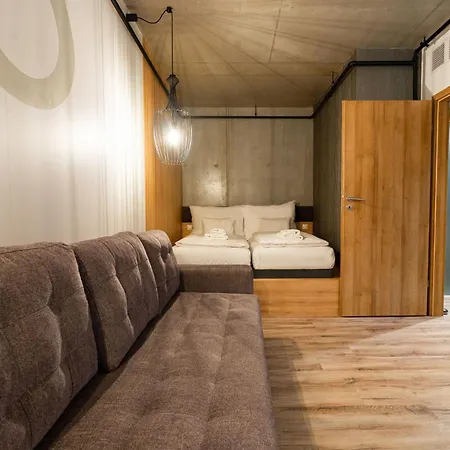Onyx Luxury 4* Budapeste