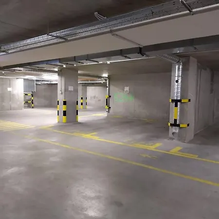 Marone 209 ~ Ac/balcony/indoor Parking Apartmán