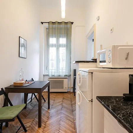 Elementa Luxe Apartment