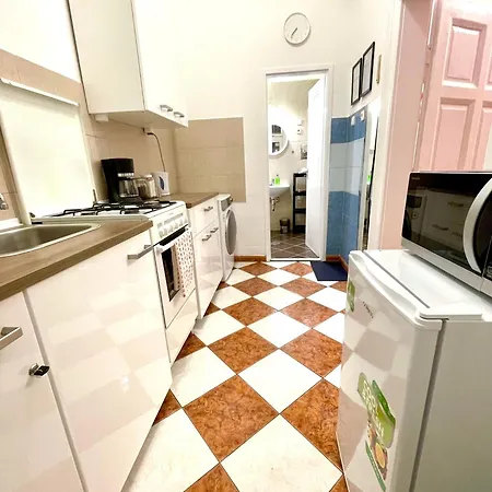 Apartament Sweet Warm With Big Bed Near New York Cafe Free Coffee Budapesta