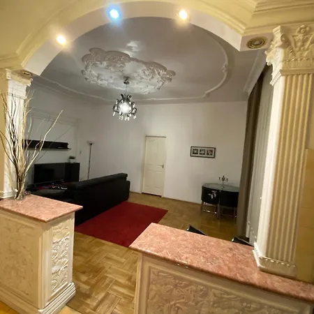 With Balcony And Ac Next To Danube