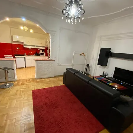 With Balcony And Ac Next To Danube Apartment Budapest