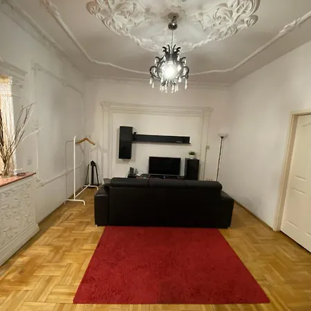 With Balcony And Ac Next To Danube Apartment Budapest