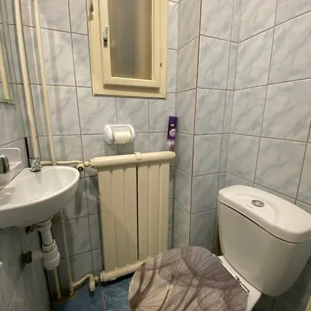 With Balcony And Ac Next To Danube Budapest