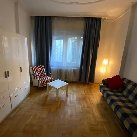 With Balcony And Ac Next To Danube