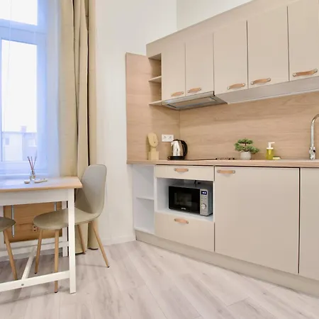 Appartamento Standard By Hi5- Kiraly 82 *