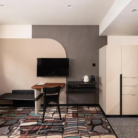 Gin Hotel 4*