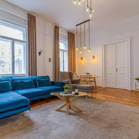 Luxury By The Famous Vaci Street * Budapest
