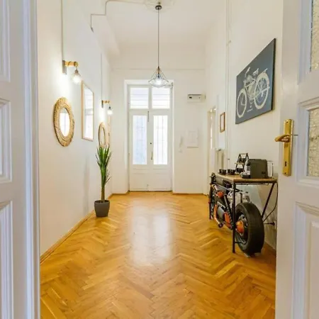 Apartment Luxury By The Famous Vaci Street