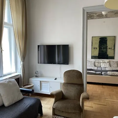 Beautiful 3 Bedroom In 7th District Budapešť