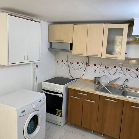 Apartment Liszt Ferenc Long-term Budget