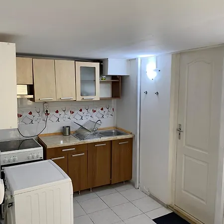 Liszt Ferenc Long-term Budget Apartment Budapest