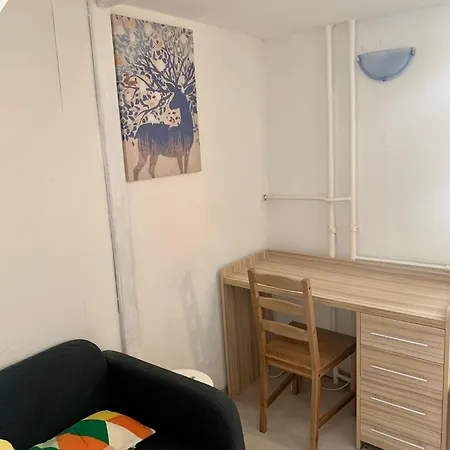 Liszt Ferenc Long-term Budget Apartment