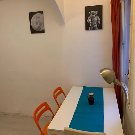 Liszt Ferenc Long-term Budget Apartment Budapest