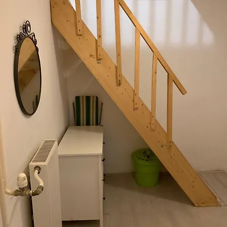 Liszt Ferenc Long-term Budget Apartment